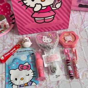Kit para regalo Hello Kitty