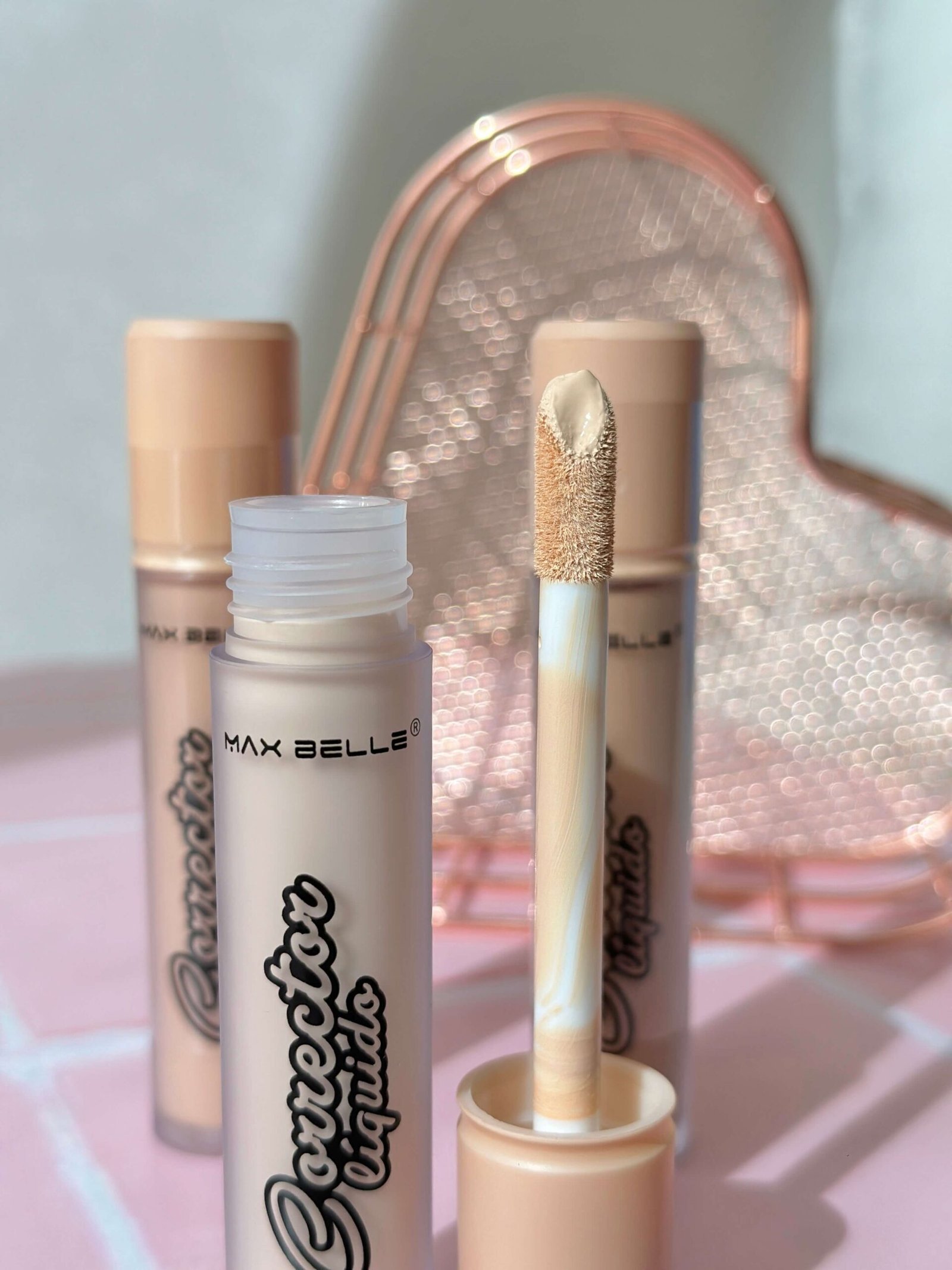Corrector De Ojeras Liquido Max Belle