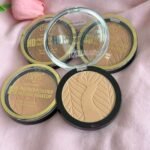 Polvo compacto Ushas Hide pores