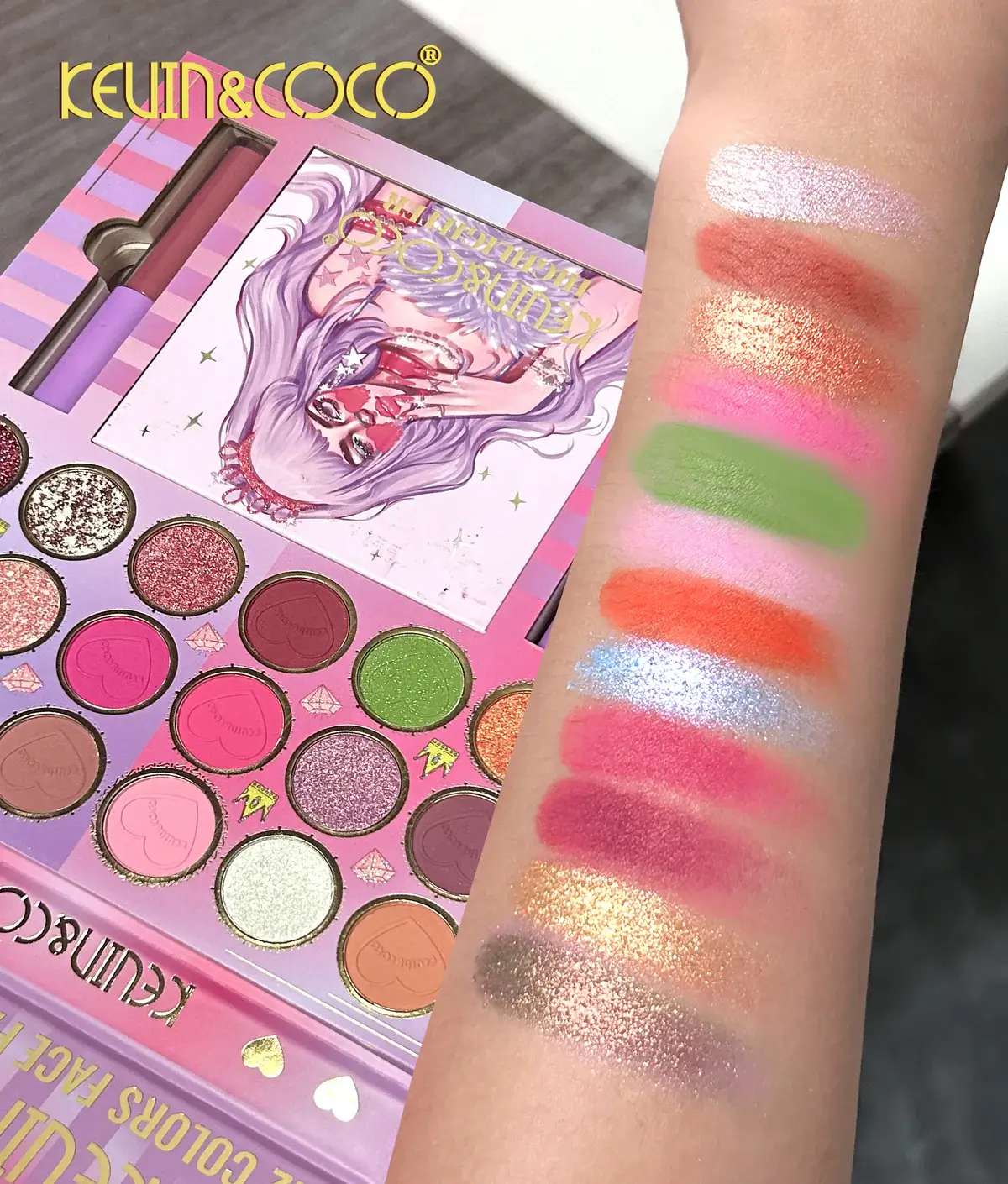 Set de maquillaje Kevin y Coco 22 tonos